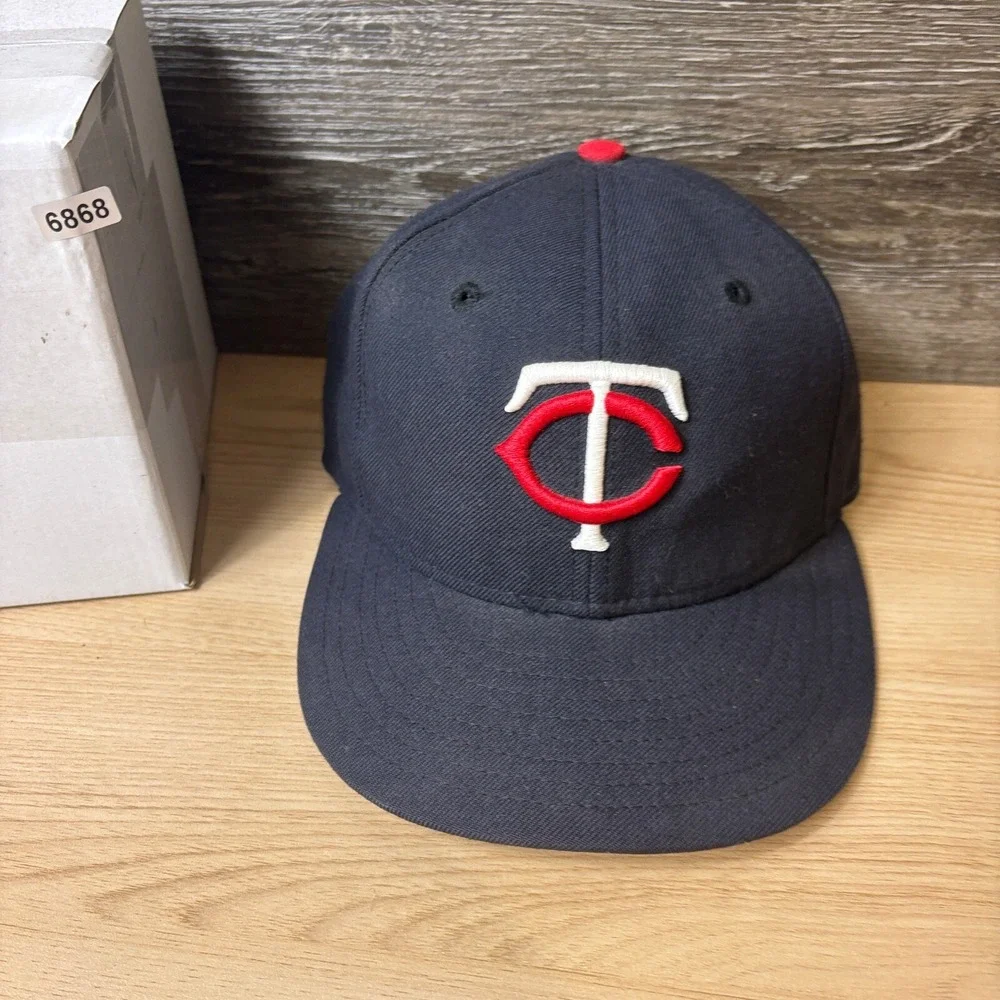 Vintage Minnesota Twins Hat Cap Fitted‎ 6 3/4 Blue Wool New Era MLB Baseball USA